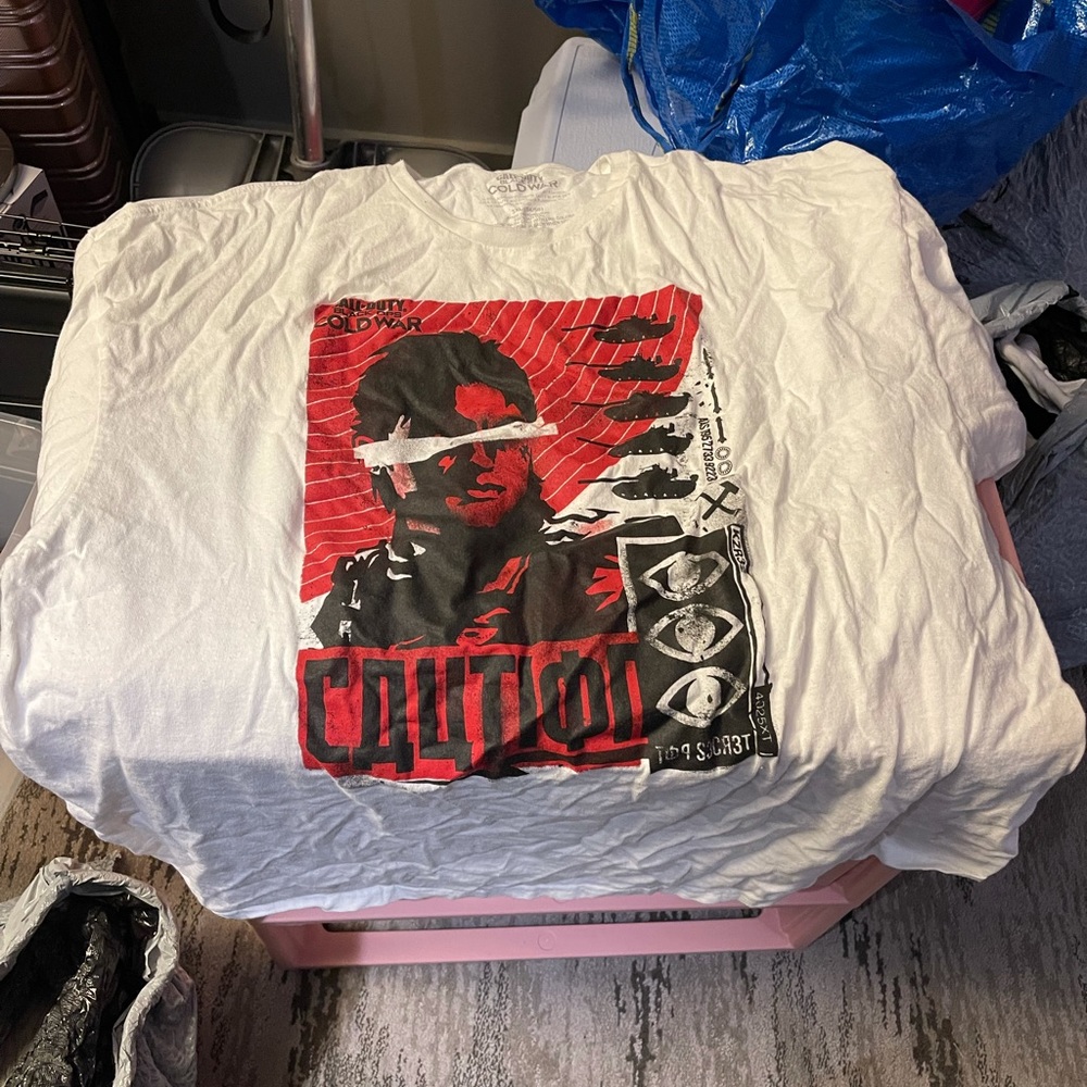 Graphic tee